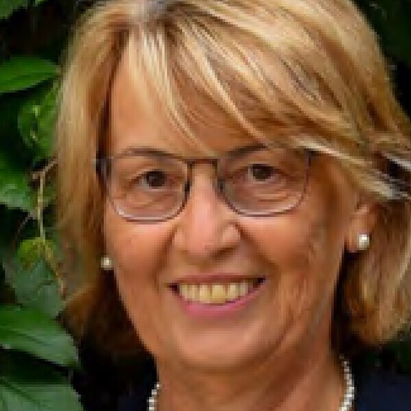  Ingrid Waldhör
